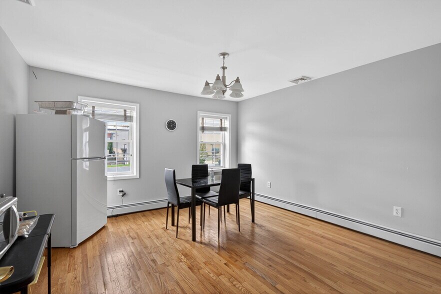 More Photos Of 449-451 W Linden St, Allentown Office For Sale
