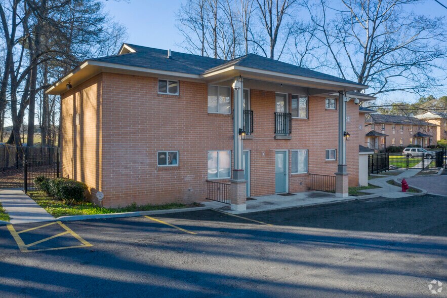 More Photos Of 2125 Joseph E Boone Blvd, Atlanta Apartments For Sale