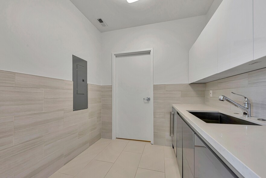 More Photos Of 1285 El Camino Real, Menlo Park Apartments For Lease