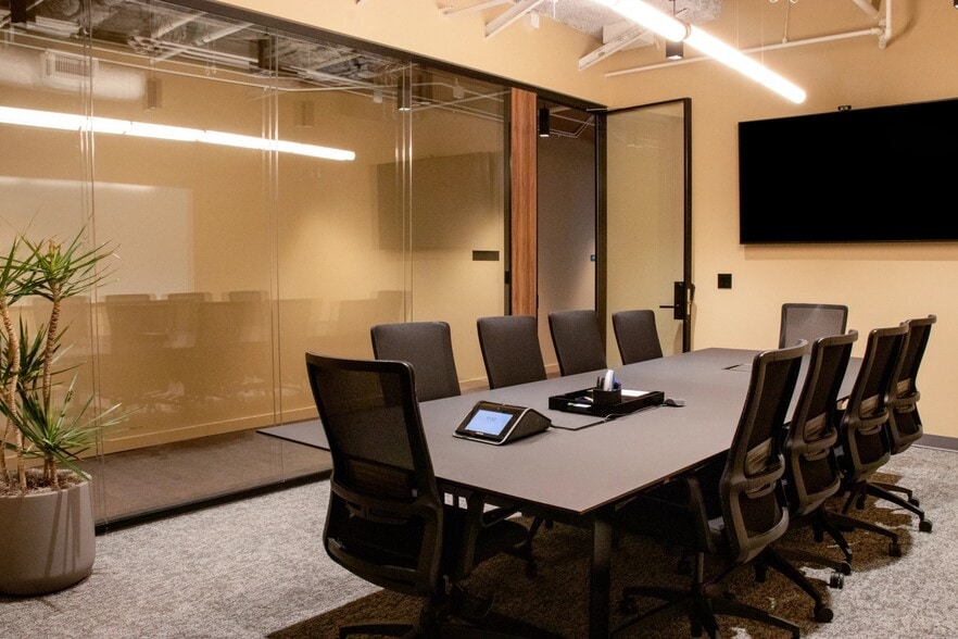 More Photos Of 999 Peachtree St Ne, Atlanta Office For Lease