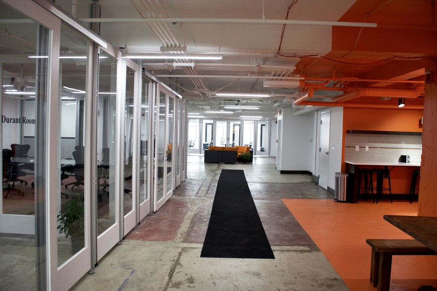 Primary Photo Of 615 S Saginaw St, Flint Coworking Space