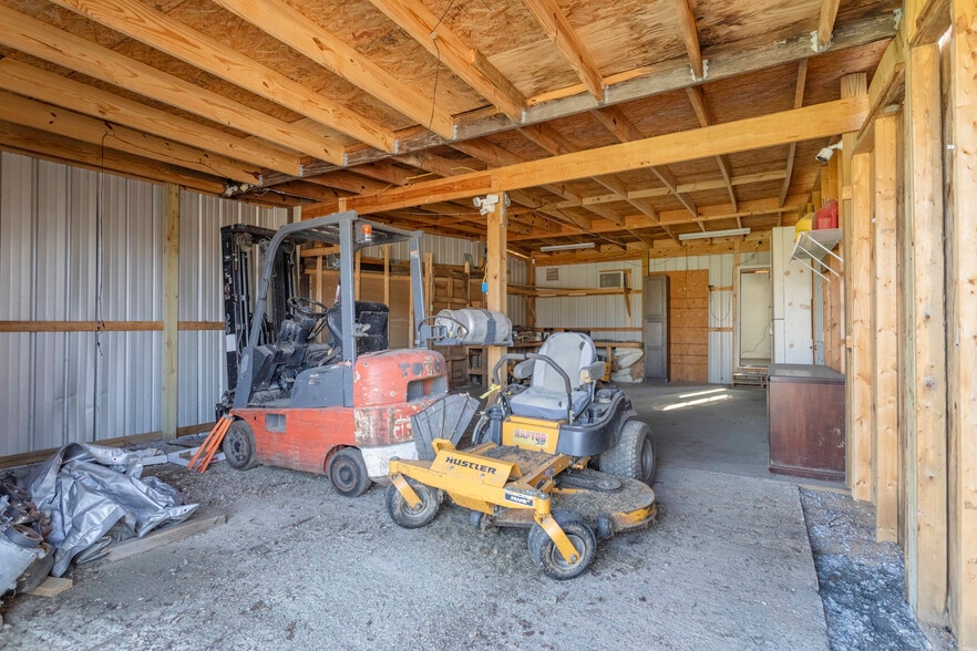 More Photos Of 2356 Alabama River Pky, Millbrook Flex For Sale