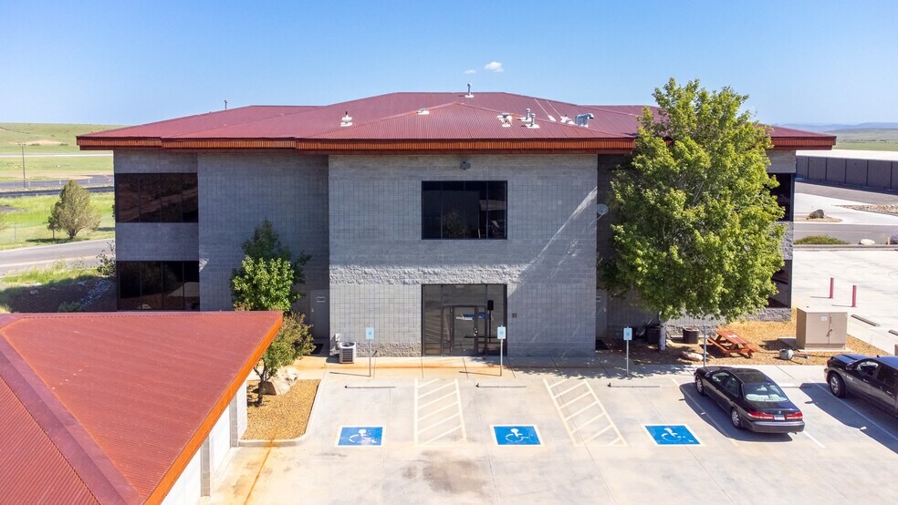 More Photos Of 6752 Inter Cal Way, Prescott Medical For Lease