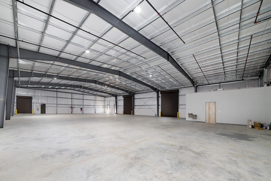 More Photos Of 200 Charles Ct, McDonough Warehouse For Lease