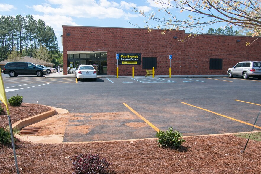 More Photos Of 980 N Indian Creek Dr, Clarkston Freestanding For Sale