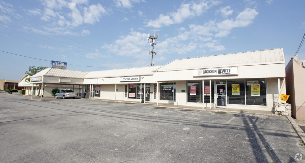 More Photos Of 1502-1540 New York Ave, Arlington Unknown For Lease