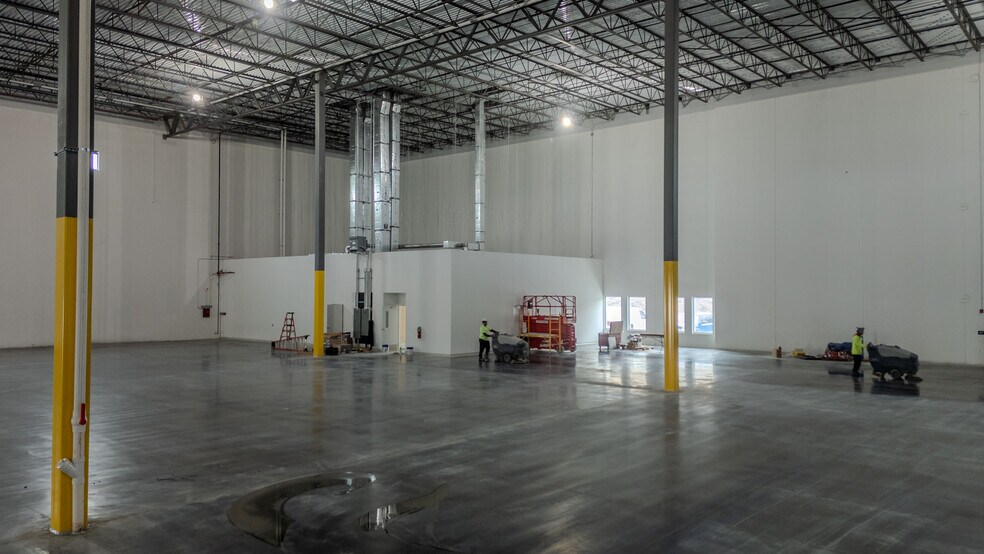 More Photos Of 681 Main St, Belleville Unknown For Lease