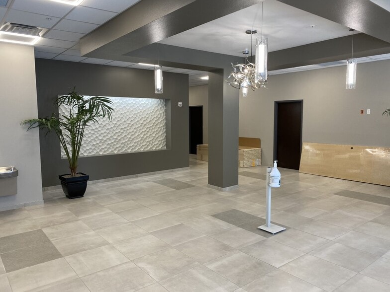 More Photos Of 2440 Louisiana Blvd NE, Albuquerque Office For Lease