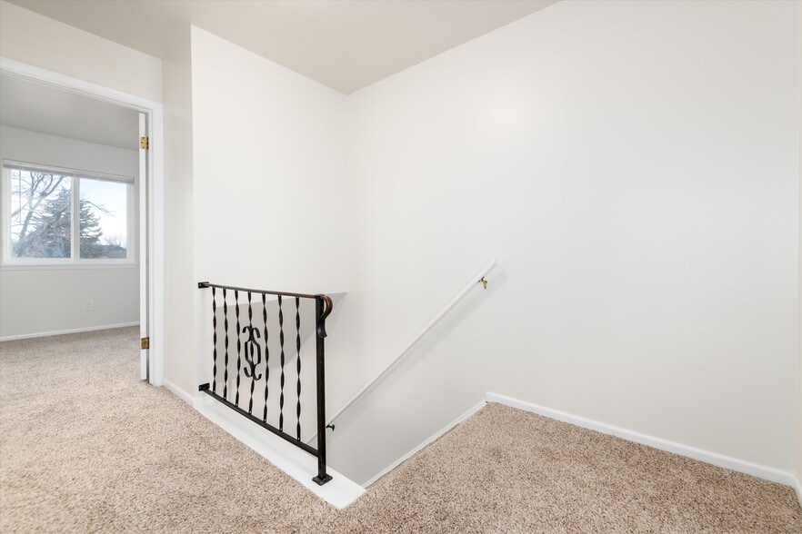 More Photos Of 1842 Hennington Ct, Longmont Multifamily For Sale