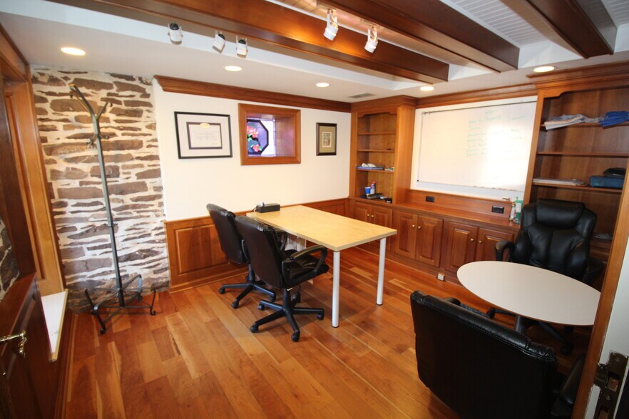 More Photos Of 1105 Taylorsville Rd, Washington Crossing Office Residential For Lease