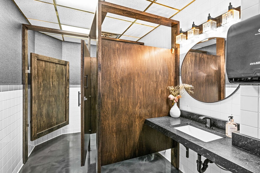 More Photos Of 2820 Midway Rd, Duluth Restaurant For Sale