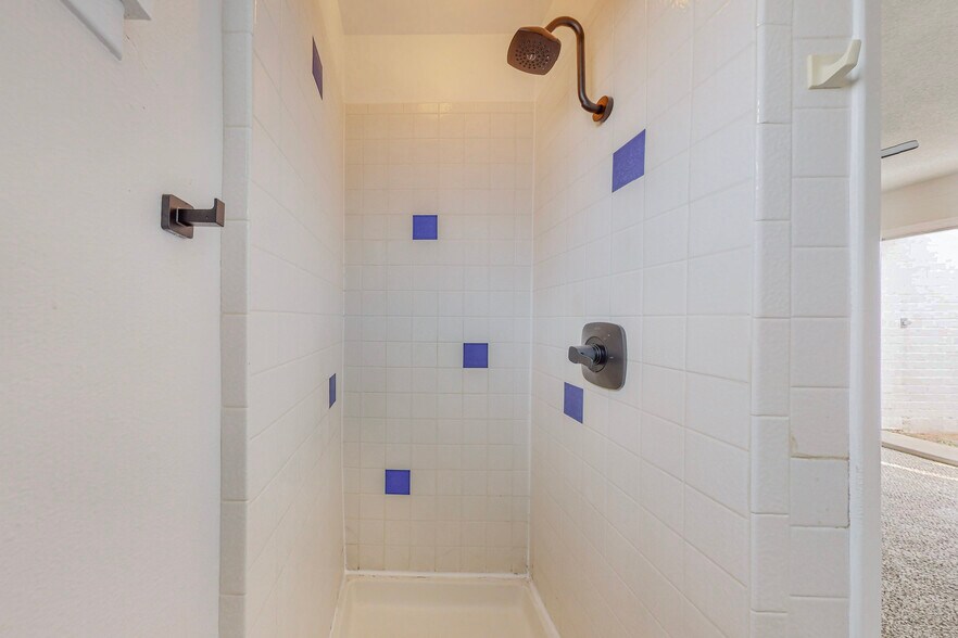 More Photos Of 1309 Virginia St NE, Albuquerque Apartments For Sale