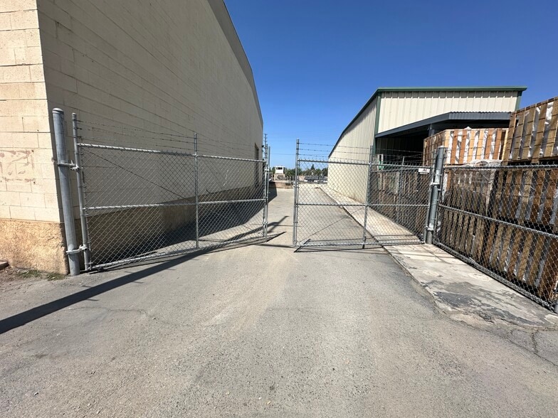 More Photos Of 2875 Orange Olive Rd, Orange Manufacturing For Lease