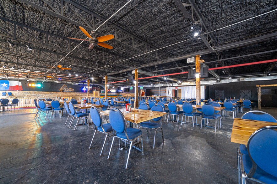 More Photos Of 367 State Highway 155 N, Gilmer Bar For Sale