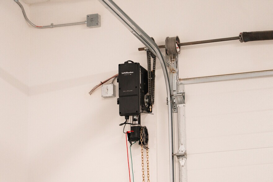 More Photos Of 27201 Township Road 532A, Parkland County Self Storage For Sale