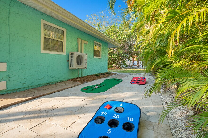 More Photos Of 571 Saint Judes Dr, Longboat Key Apartments For Sale