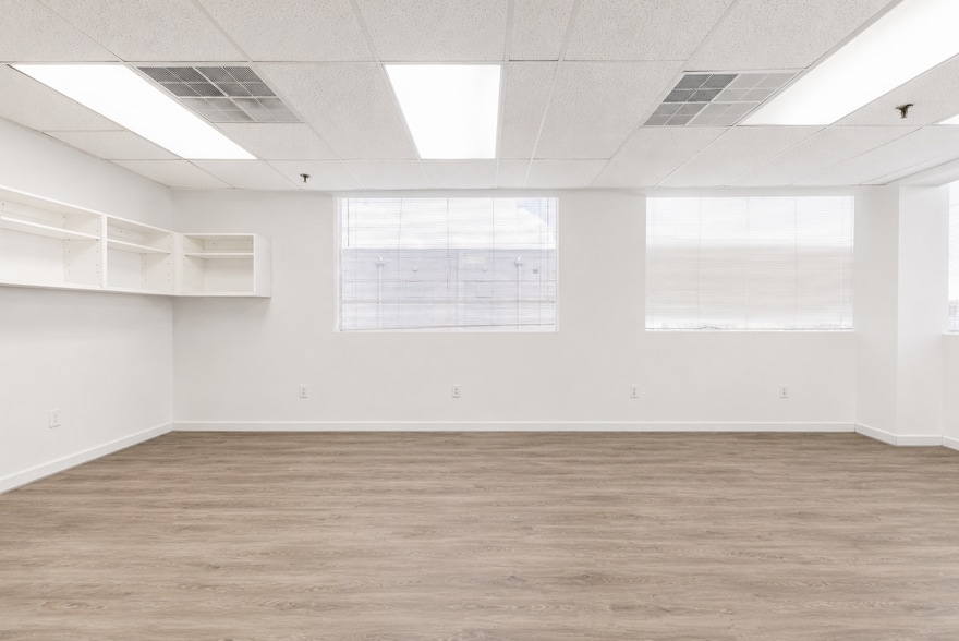 More Photos Of 5040 NW 7th St, Miami Medical For Lease