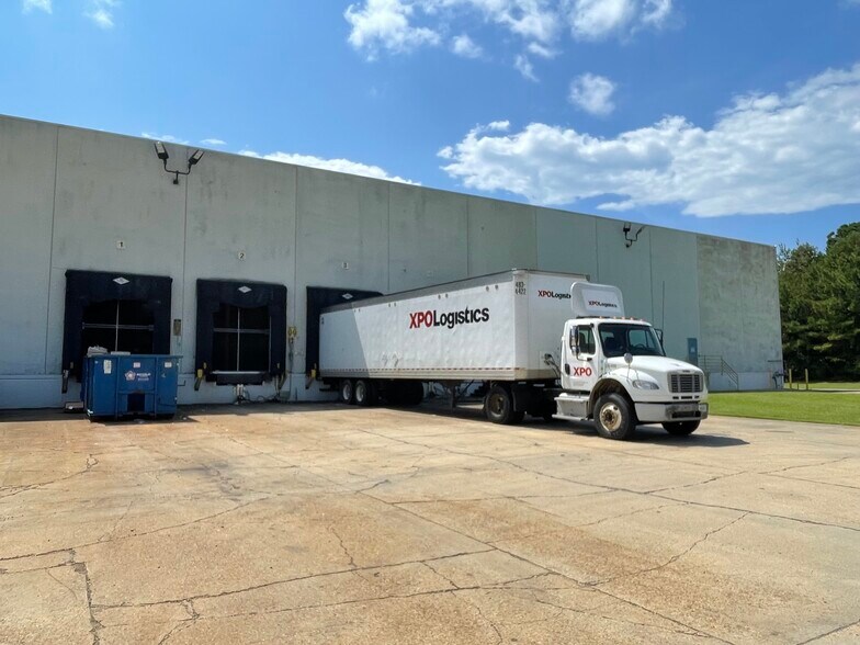 Primary Photo Of 3915 Beasley Rd, Jackson Warehouse For Sale