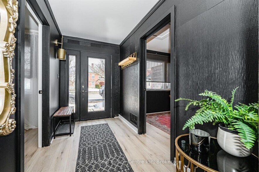 More Photos Of 150 Main St, Erin Storefront For Sale