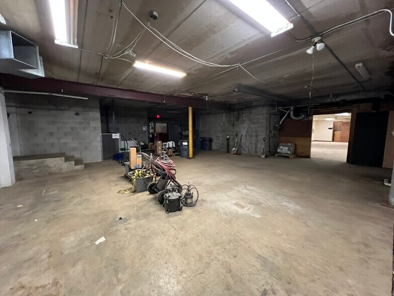 More Photos Of 3115 N Roemer Rd, Appleton Manufacturing For Lease