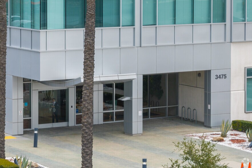 More Photos Of 3475 E Foothill Blvd, Pasadena Unknown For Lease