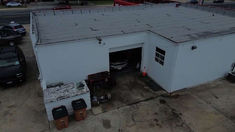 More Photos Of 4712 S Congress Ave, Austin Auto Dealership For Sale