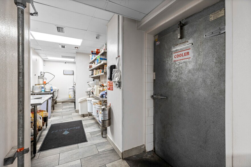 More Photos Of 502-504 Lucerne Ave, Lake Worth Restaurant For Lease