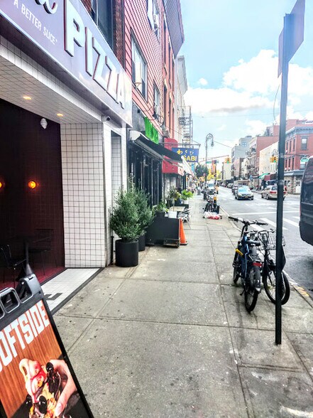 More Photos Of 644 Manhattan Ave, Brooklyn Storefront Retail Office For Lease