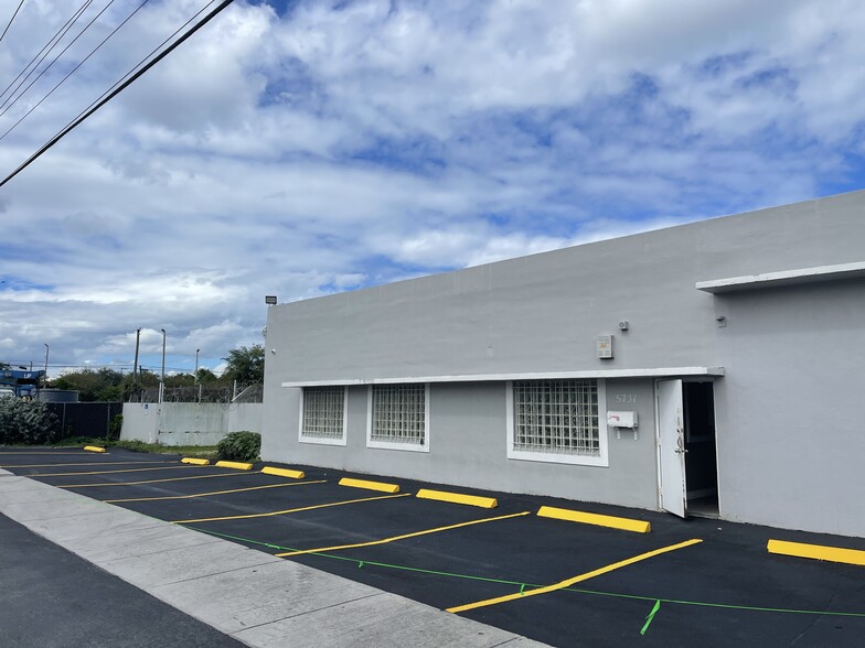 More Photos Of 5731 SW 23rd St, West Park Auto Repair For Lease