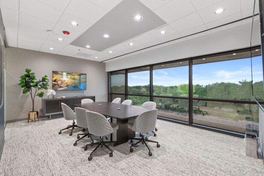 More Photos Of 1601 Industrial Blvd, Sugar Land Medical For Lease
