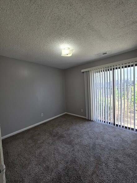 More Photos Of 1322 S Vine St, Wichita Apartments For Sale