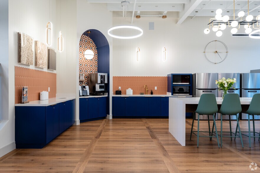 More Photos Of 8376 Davis Blvd, North Richland Hills Office For Lease