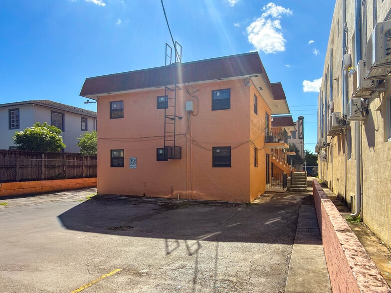 More Photos Of 945 SW 4th St, Miami Apartments For Sale