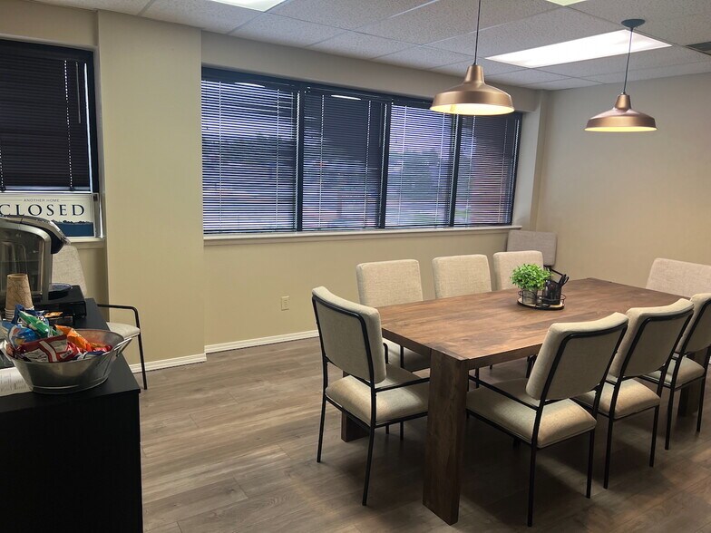 More Photos Of 19029 E Plaza Dr, Parker Unknown For Lease