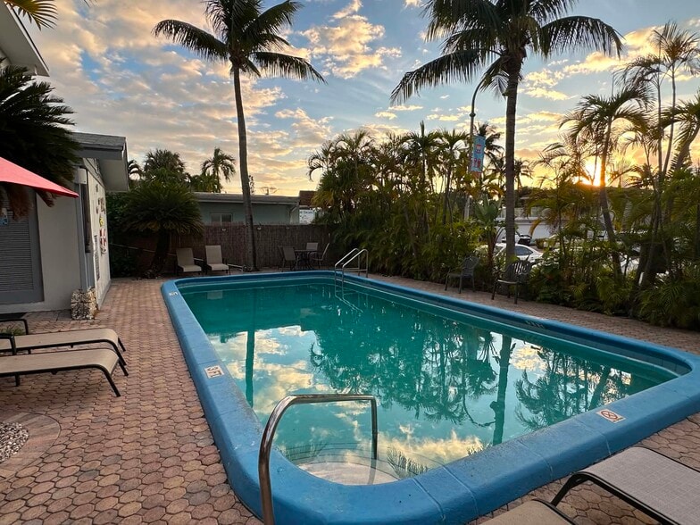 More Photos Of 4628 N Ocean Dr, Lauderdale-by-the-Sea Hotel For Sale