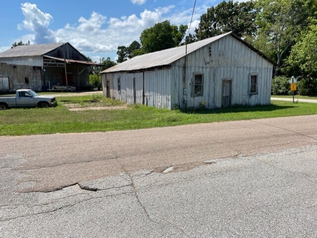More Photos Of 1510 Pioneer Rd, Henry Auto Repair For Sale
