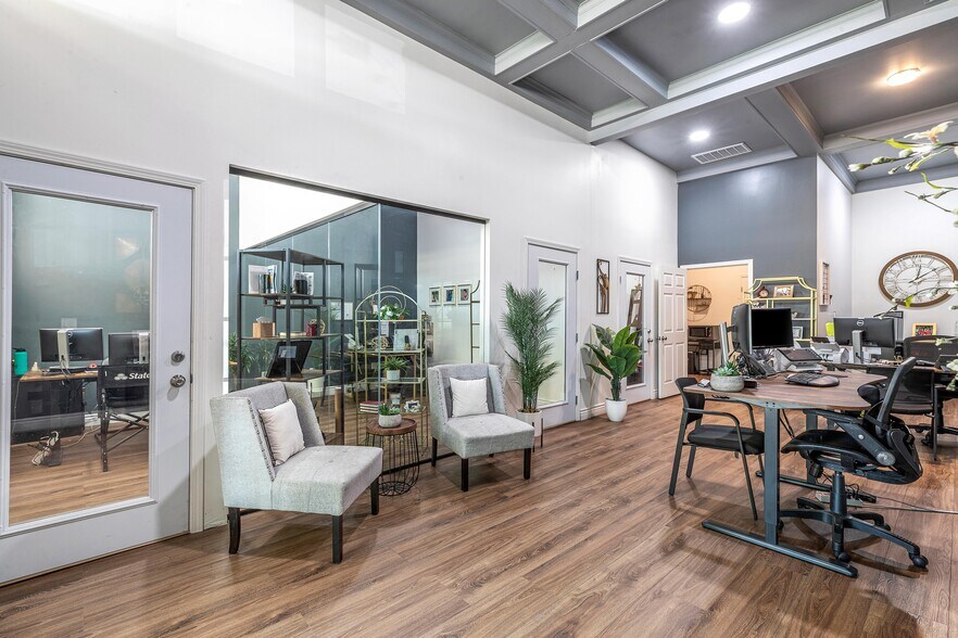 More Photos Of 23 E 6th St, Tracy Office For Sale