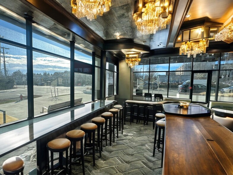 More Photos Of 1526 Finlay St, White Rock Apartments For Sale