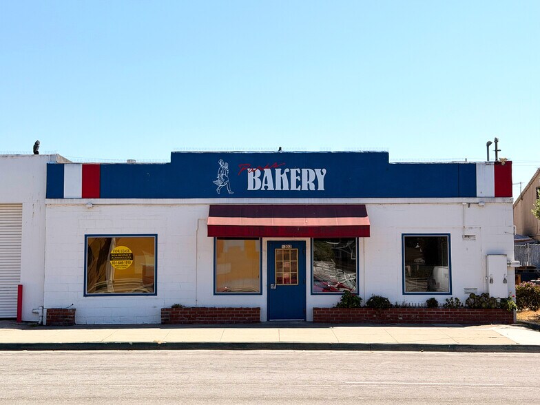 More Photos Of 1232 Broadway Ave, Seaside Storefront For Lease