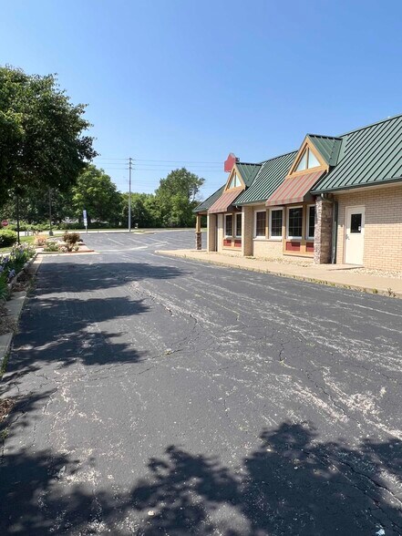 More Photos Of 4229 Frederick Ave, Saint Joseph Restaurant For Sale