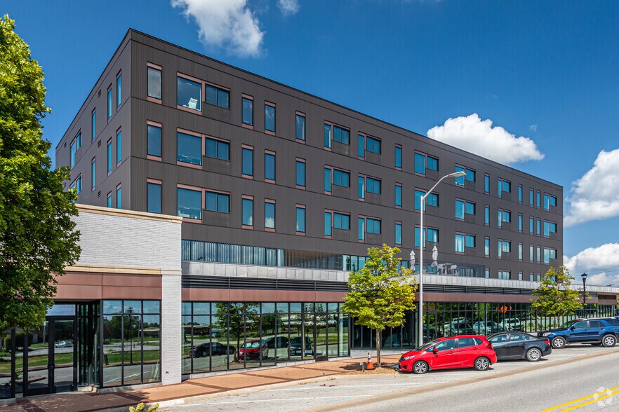 More Photos Of 202 E Emma Ave, Springdale Apartments For Lease