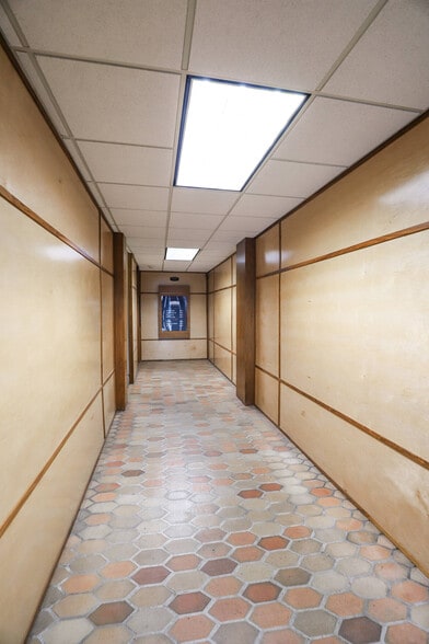 More Photos Of 200-204 W University Ave, Gainesville Office For Lease