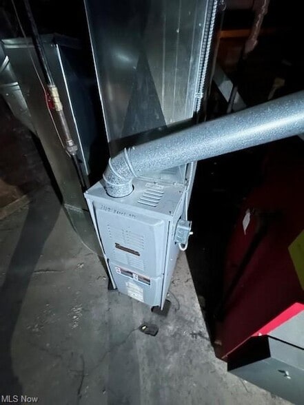 More Photos Of 1115 East Ave, Elyria Storefront Retail Residential For Sale