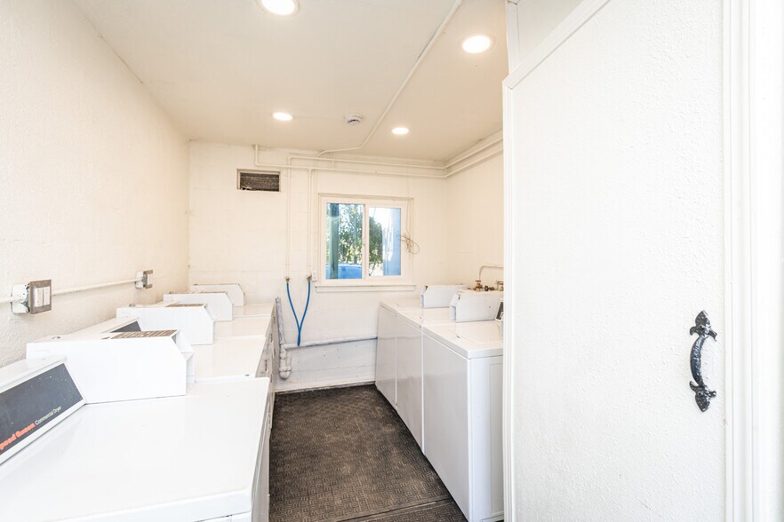 More Photos Of 2255 Bird St, Oroville Apartments For Sale