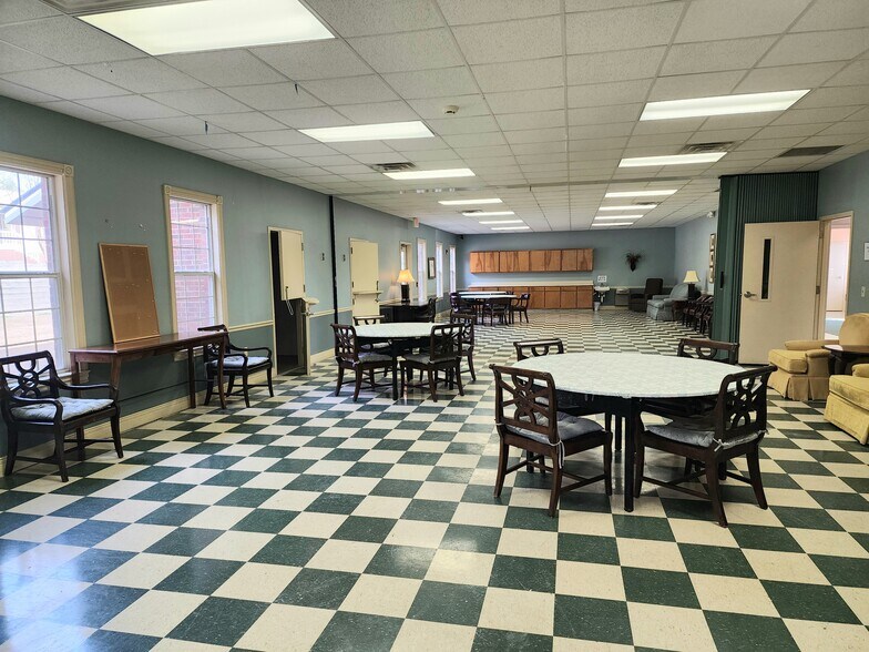 More Photos Of 57 Martin Luther King Dr, Reynolds Medical For Sale