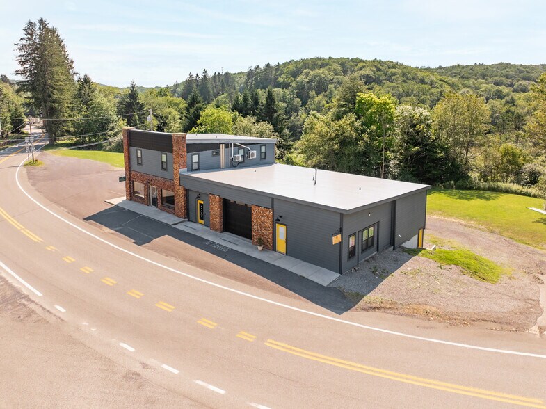 More Photos Of 541 Spruce St, Thomas Flex For Sale