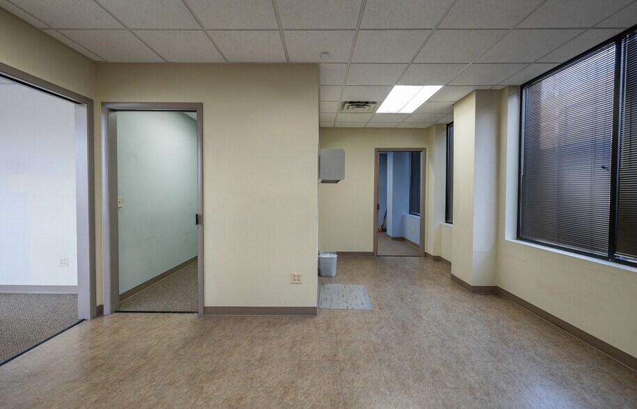 More Photos Of 4210 N Roxboro St, Durham Office For Lease