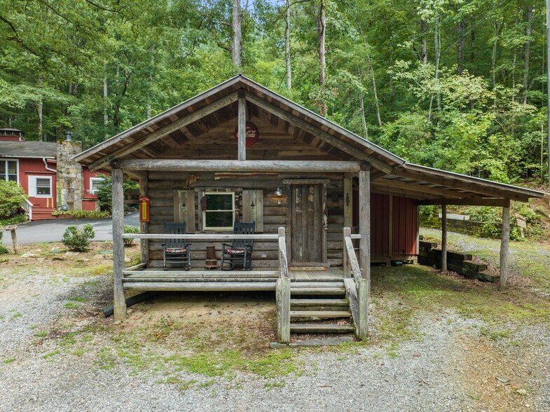 More Photos Of 15702 Highway 197 N, Clarkesville Hospitality For Sale