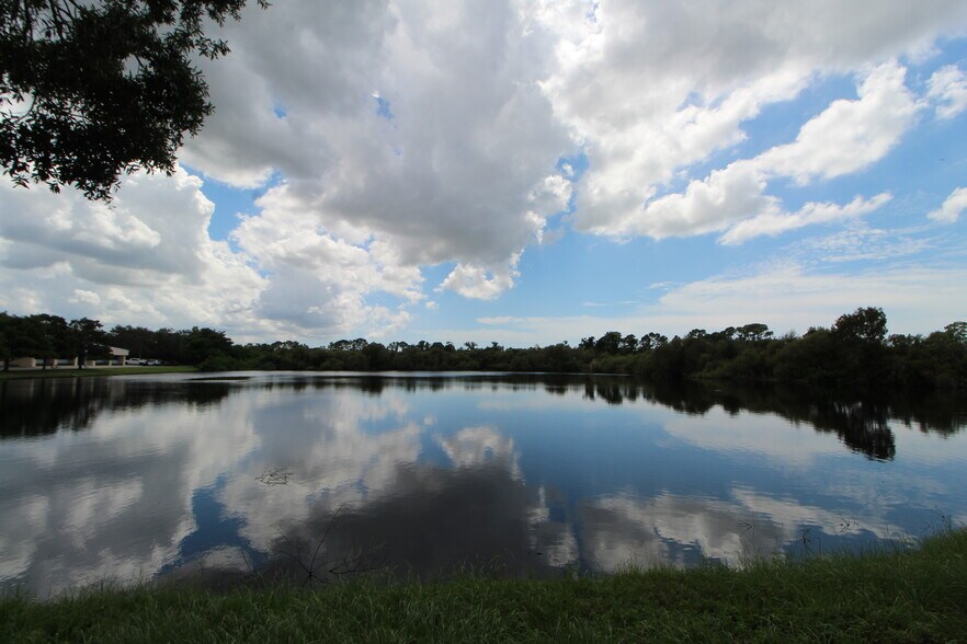 More Photos Of 2208 58th Ave E, Bradenton Industrial For Sale