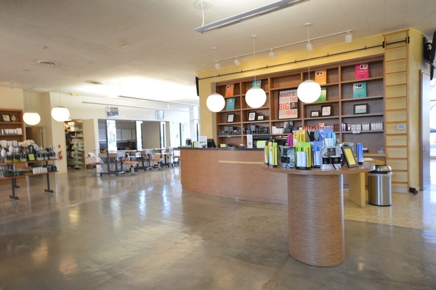 More Photos Of 3423 W Bethany Home Rd, Phoenix Office For Sale